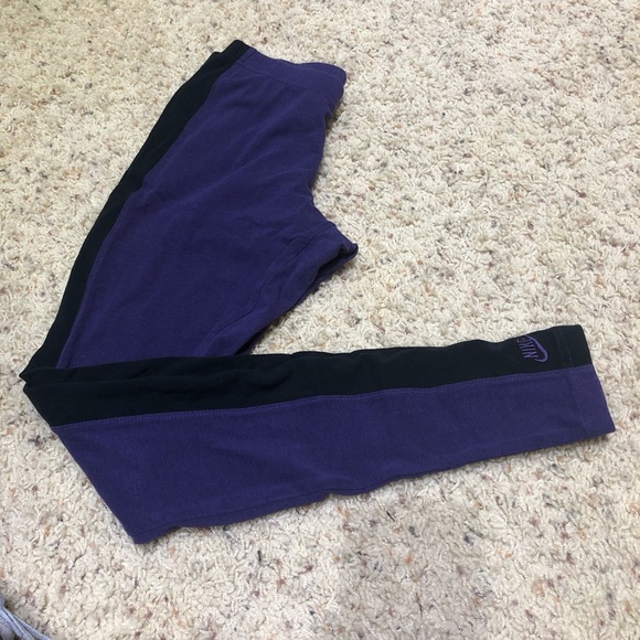 Nike Pants - Woman’s Nike Full Length Athletic Legging - S